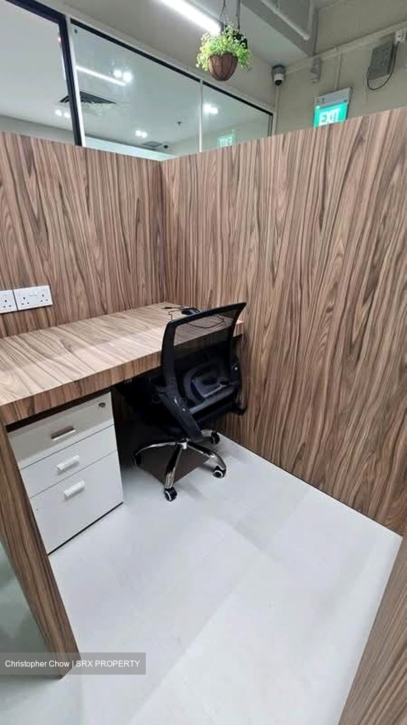 International Plaza (D2), Office #635874091